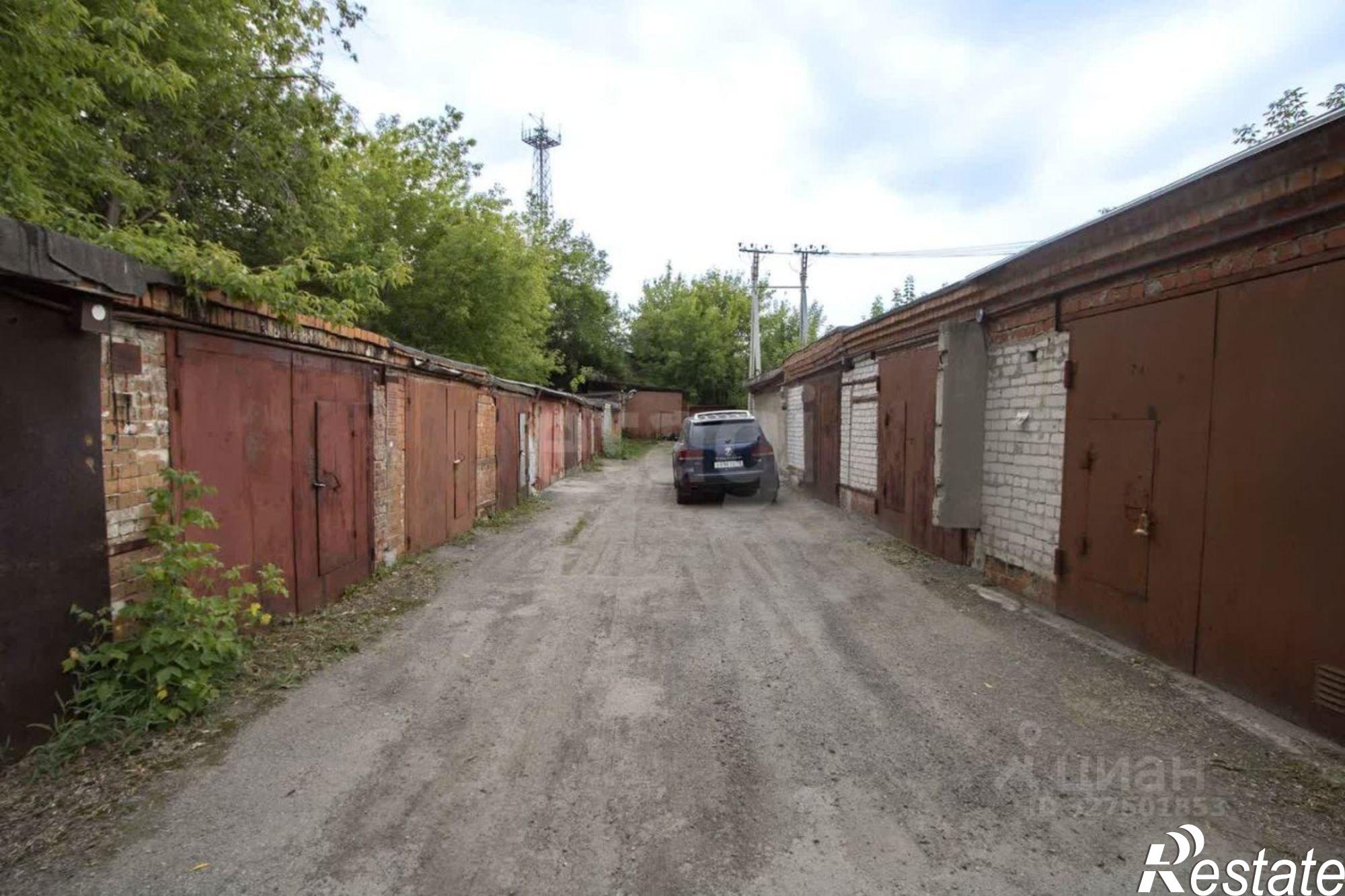 Купить гараж, место в паркинге за 438 463 рублей на ул Мельникайте, 33