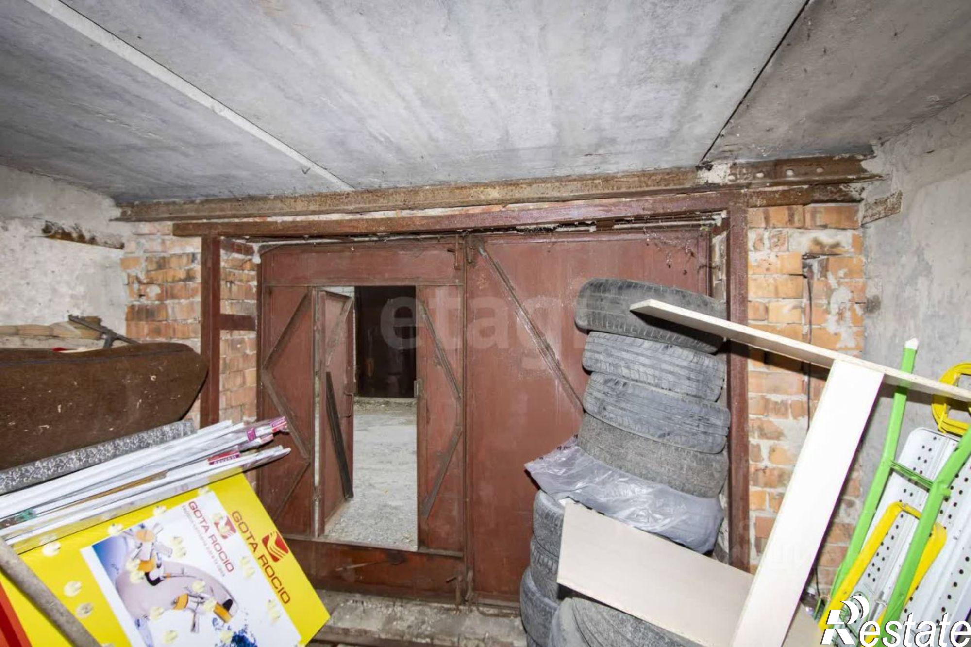 Купить гараж, место в паркинге за 438 463 рублей на ул Мельникайте, 33
