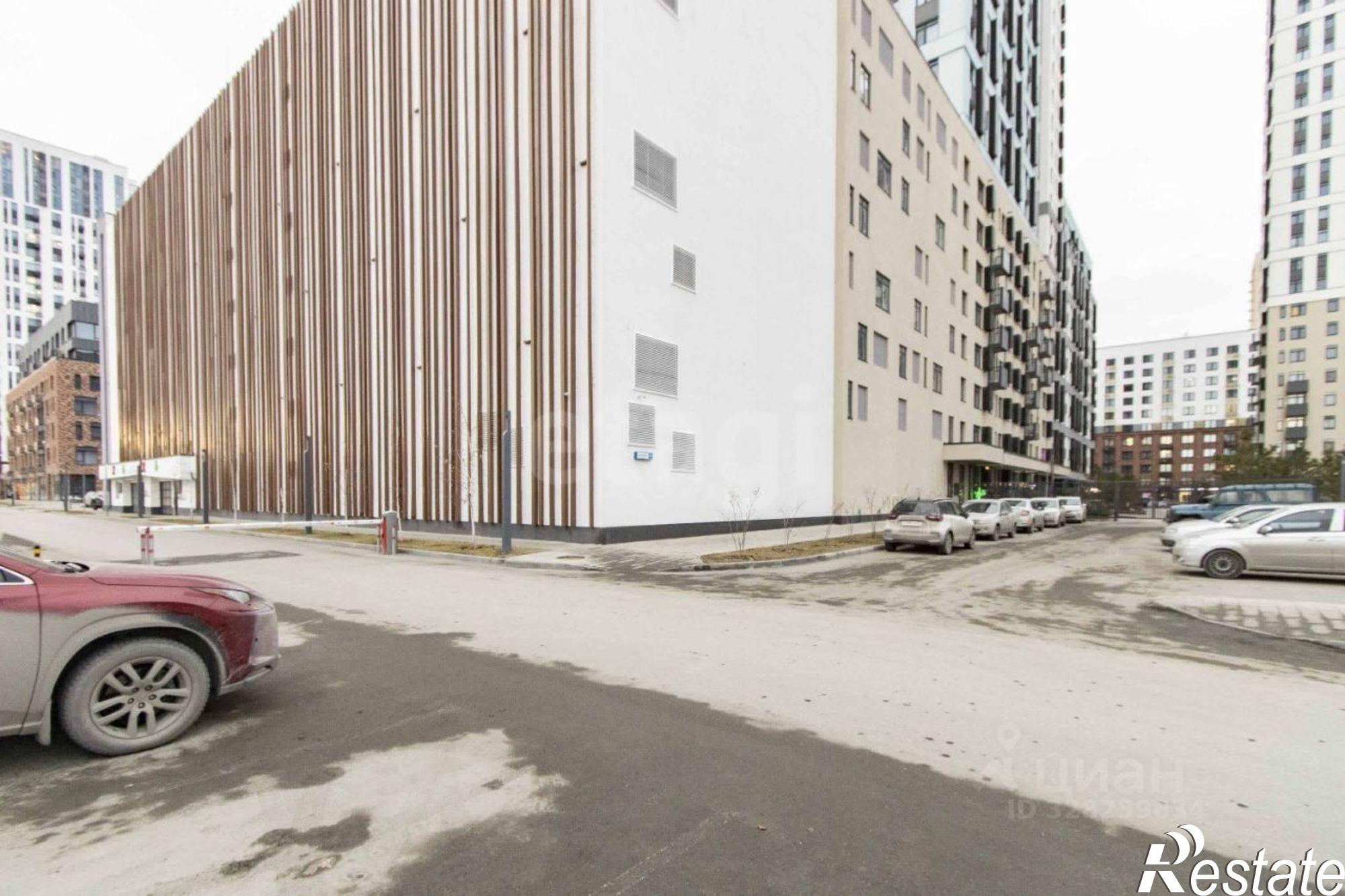 Купить гараж, место в паркинге за 342 108 рублей на ул Харьковская, 76