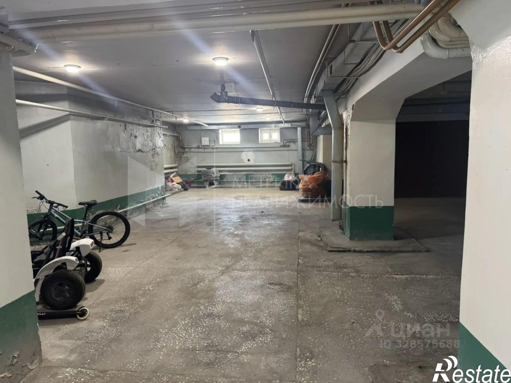Купить гараж, место в паркинге за 3 600 000 рублей на ул Республики, 14