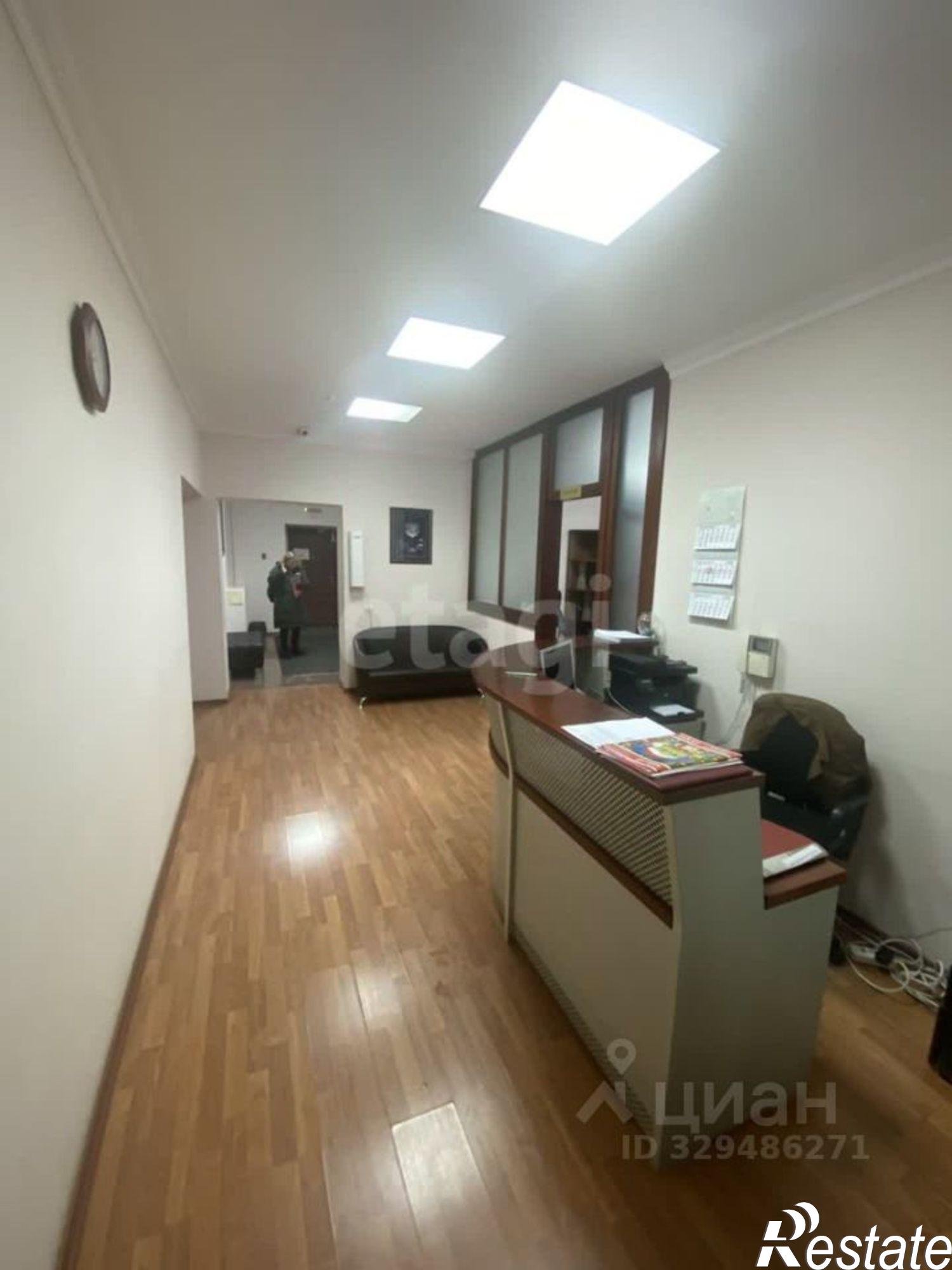 Купить офис, помещение под офис за 27 466 100 рублей на улица Льва Толстого, 9