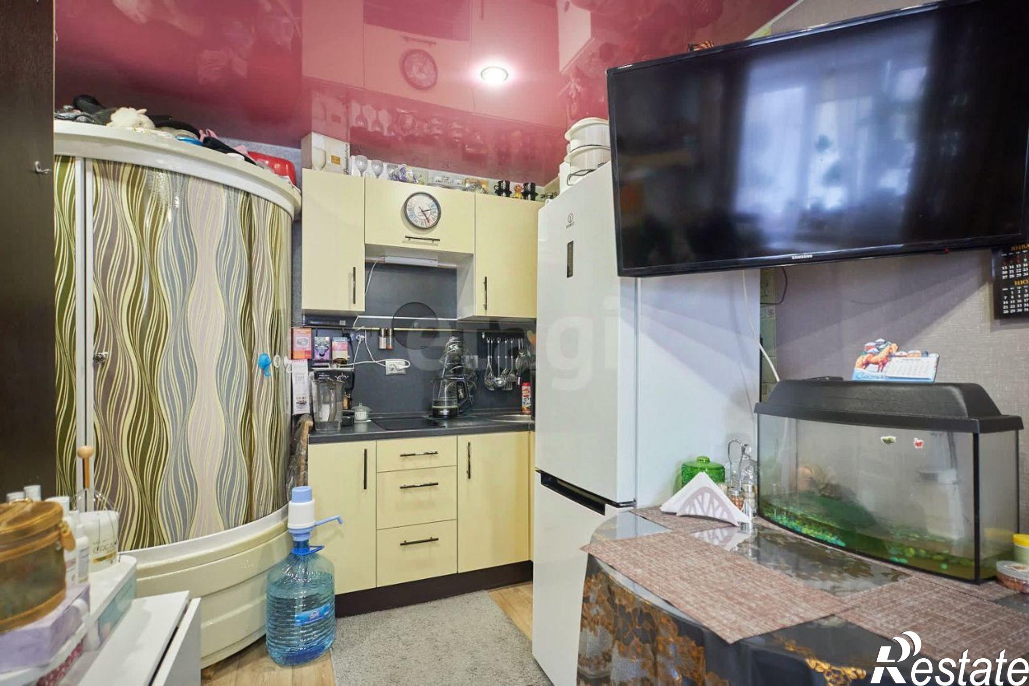 Купить комнату за 1 600 000 рублей на улица Республики, 210