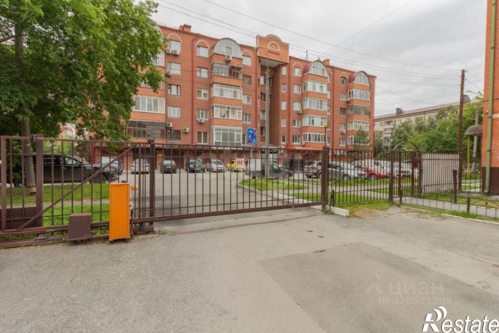 Гараж/парковка улица Грибоедова, 13 к3,  д. 13 к3