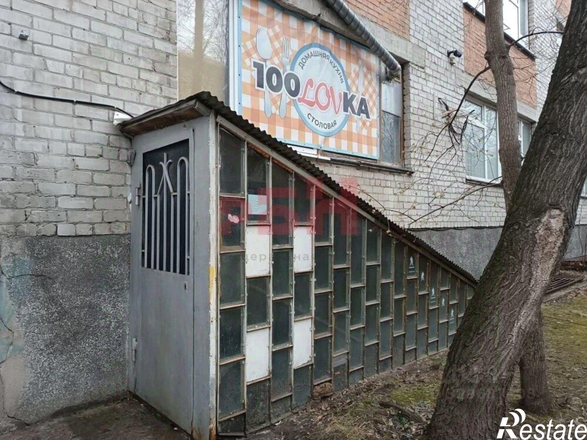 Сдать торговое помещение за 300 000 рублей на ул Республики, 160