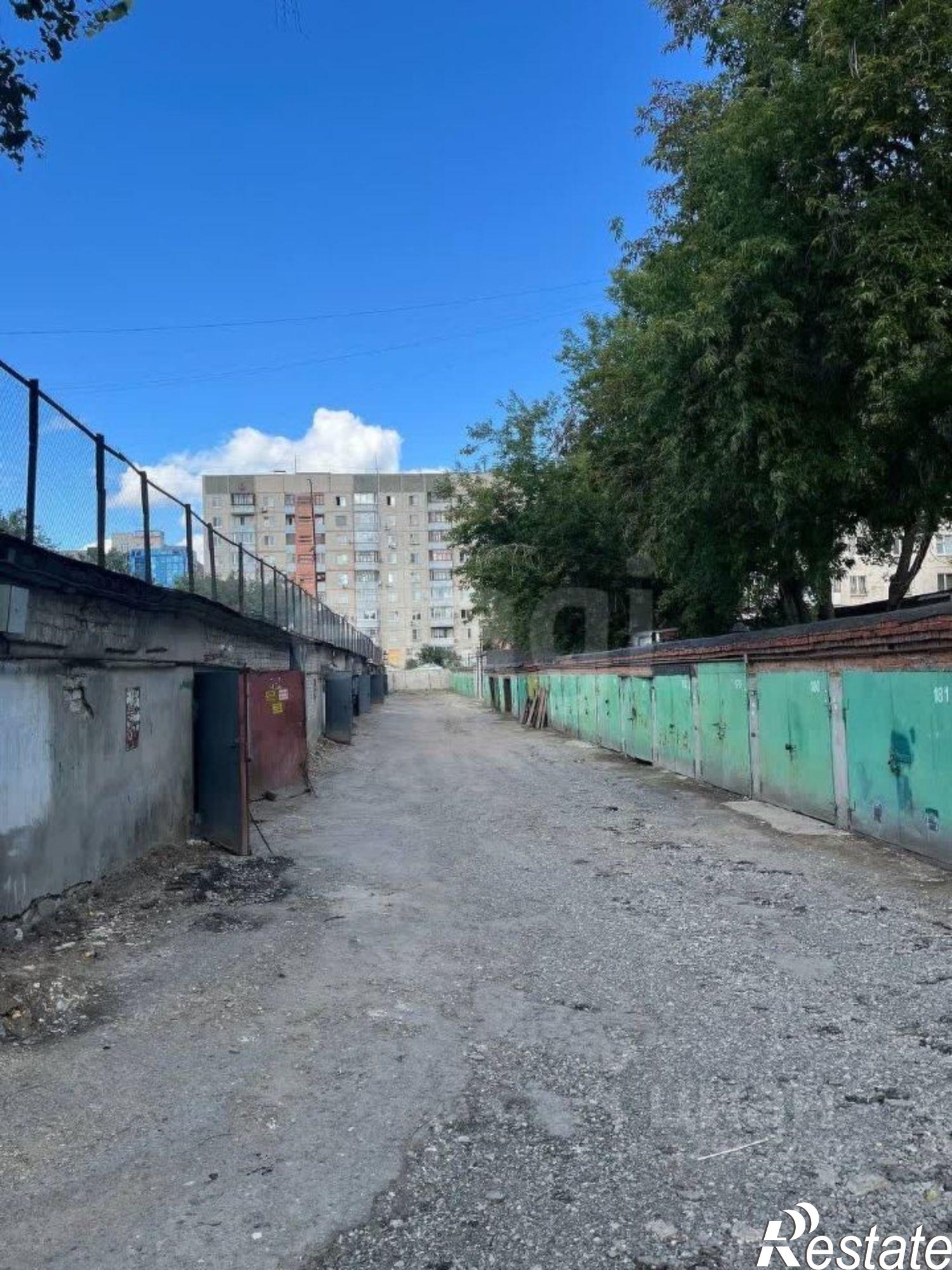 Купить гараж, место в паркинге за 760 000 рублей на улица Елизарова, 76А
