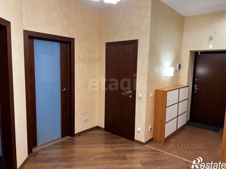 3-комн квартира улица Валерии Гнаровской, 12 к1,  д. 12 к1