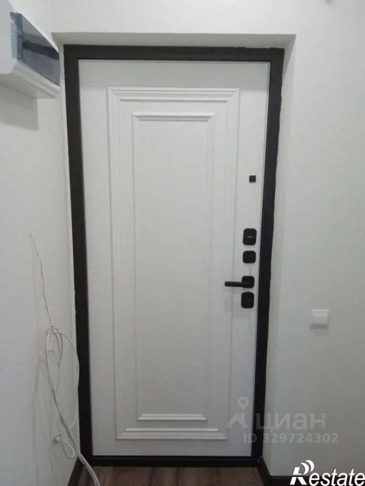 2-комн квартира улица Александра Звягина, 9,  д. 9