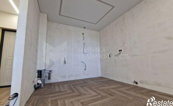 3-комн квартира улица Сергея Свиридова, 5,  д. 5