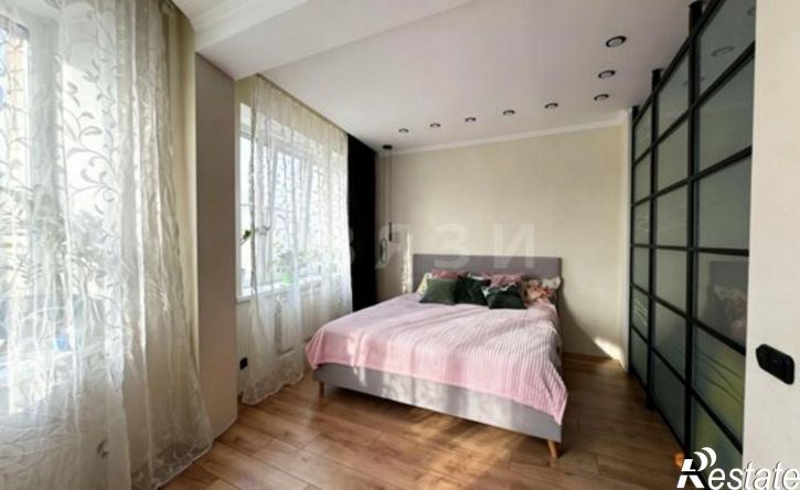 3-комн квартира ул 8 Марта, 2,  д. 2