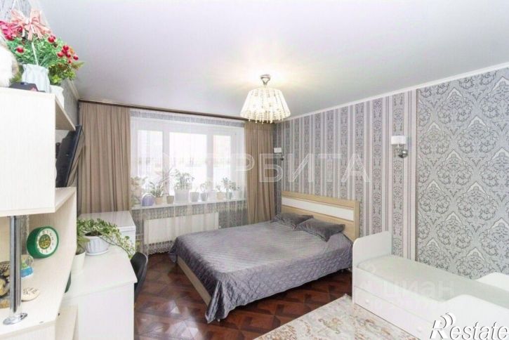 2-комн квартира Кремлёвская улица, 110 к1,  д. 110 к1