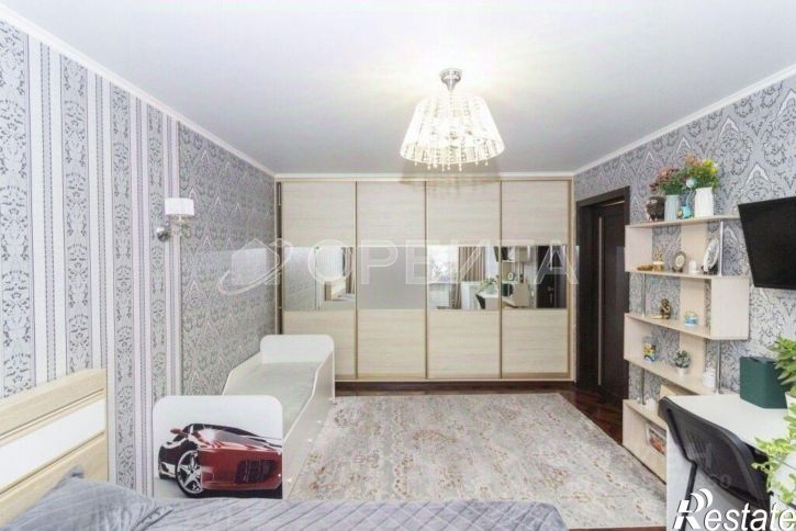 2-комн квартира Кремлёвская улица, 110 к1,  д. 110 к1