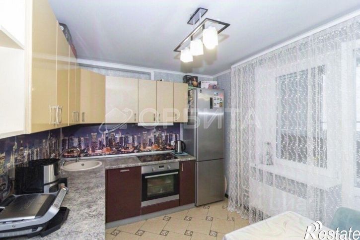 2-комн квартира Кремлёвская улица, 110 к1,  д. 110 к1
