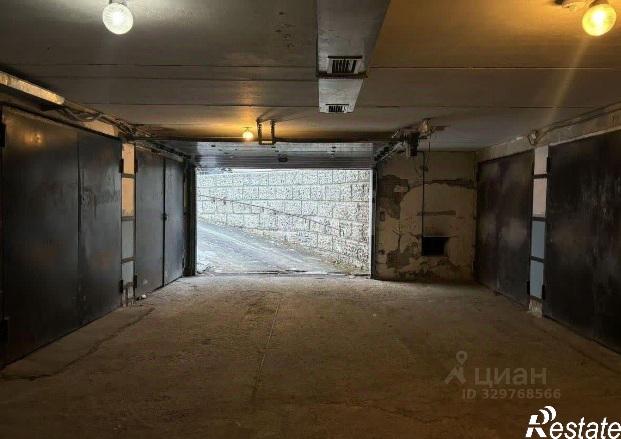 Купить гараж, место в паркинге за 2 620 000 рублей на ул Ленина, 38/1