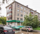 2-комн, 44кв м, этаж 1/7 улица Республики, 213
