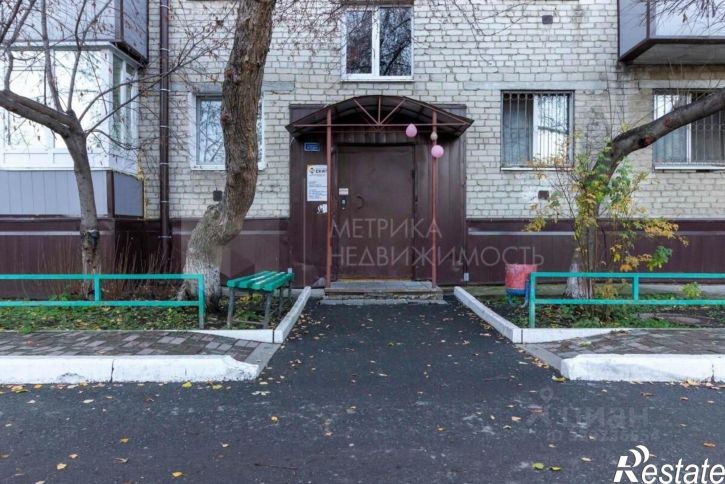 2-комн квартира улица Александра Матросова, 27,  д. 27