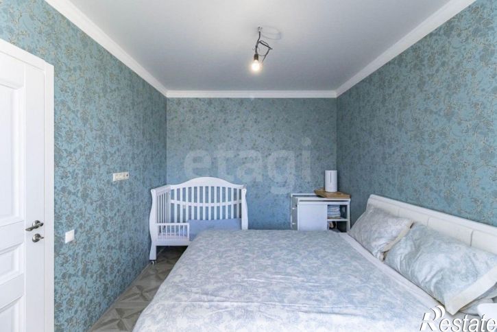 3-комн квартира улица Революции, 228,  д. 228