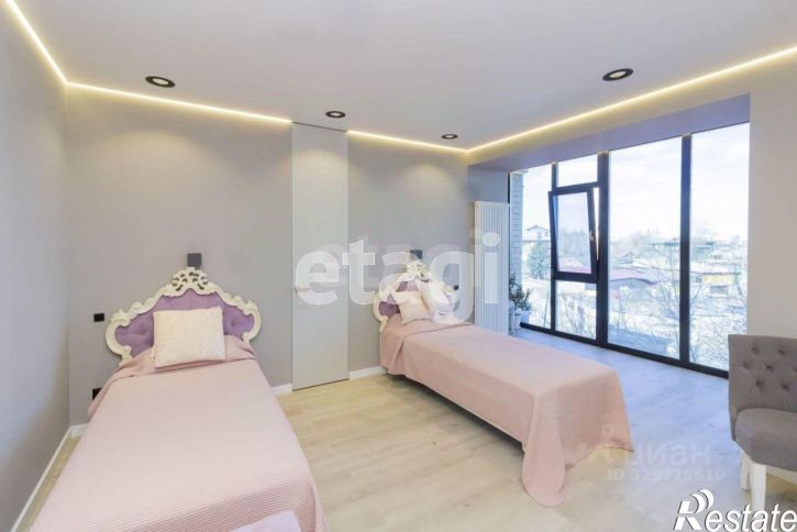 4-комн квартира Сургутская улица, 11 к2,  д. 11 к2