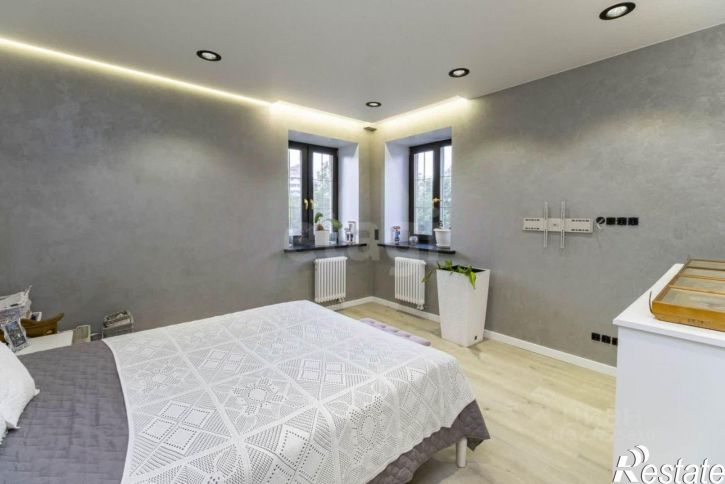 4-комн квартира Сургутская улица, 11 к2,  д. 11 к2