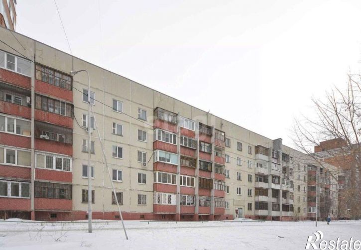 3-комн квартира улица Демьяна Бедного, 104,  д. 104
