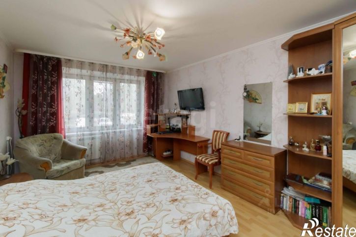 4-комн квартира Широтная улица, 83,  д. 83