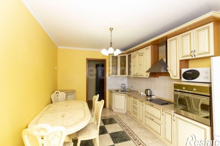 3-комн квартира улица Мельникайте, 132/1,  д. 132/1
