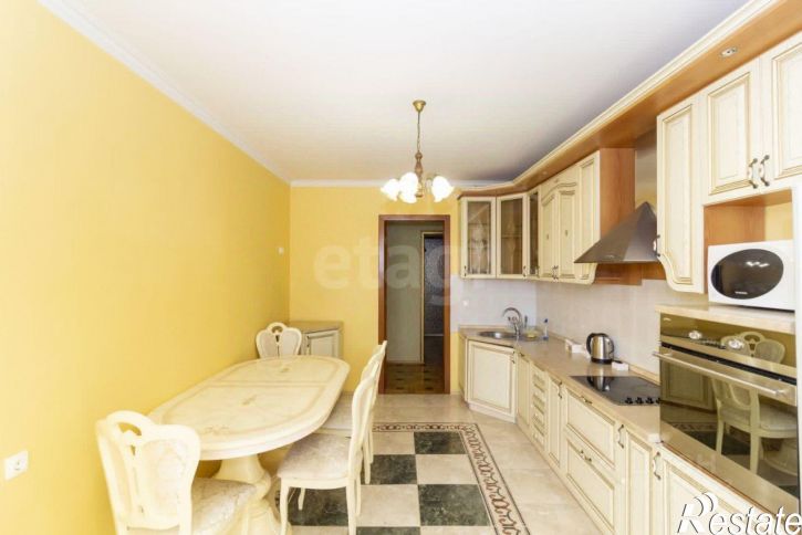 3-комн квартира улица Мельникайте, 132/1,  д. 132/1