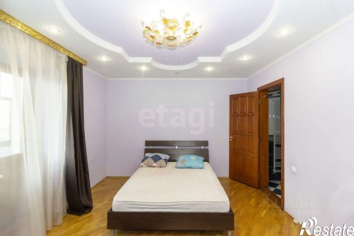 3-комн квартира улица Мельникайте, 132/1,  д. 132/1