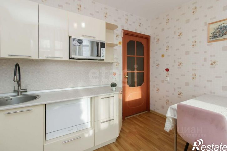 2-комн квартира улица Пермякова, 70 к1,  д. 70 к1