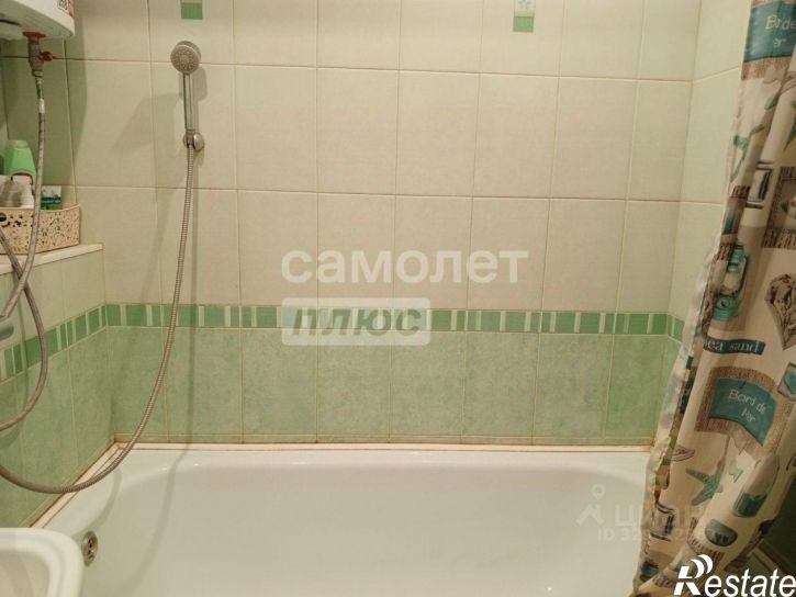 3-комн квартира ул Домостроителей, 38,  д. 38