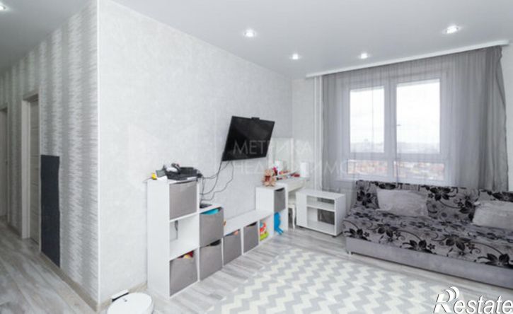 2-комн квартира ул Александра Протозанова, 8,  д. 8