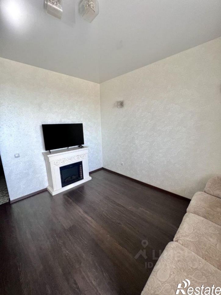 2-комн квартира улица Революции, 228 к1,  д. 228 к1