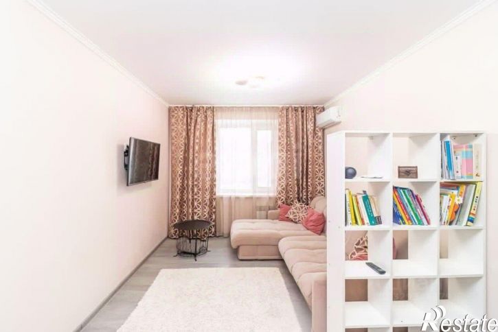 3-комн квартира ул Кремлевская, 102,  д. 102