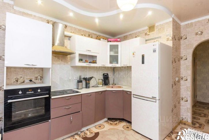 2-комн квартира улица Александра Протозанова, 10,  д. 10