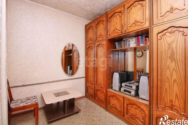 4-комн квартира улица Красных Зорь, 31,  д. 31