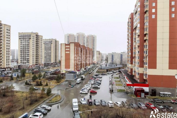 3-комн квартира улица Муравленко, 35А,  д. 35А