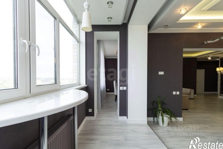 3-комн квартира улица Малыгина, 90,  д. 90