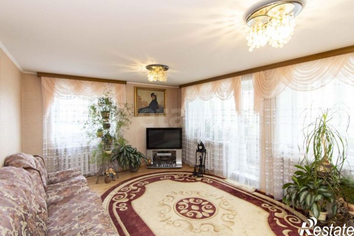 3-комн квартира ул Мельникайте, 44/2,  д. 44/2