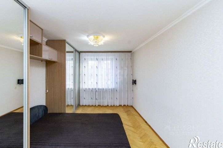 4-комн квартира улица Попова, 7А,  д. 7А