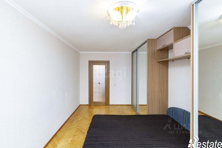 4-комн квартира улица Попова, 7А,  д. 7А