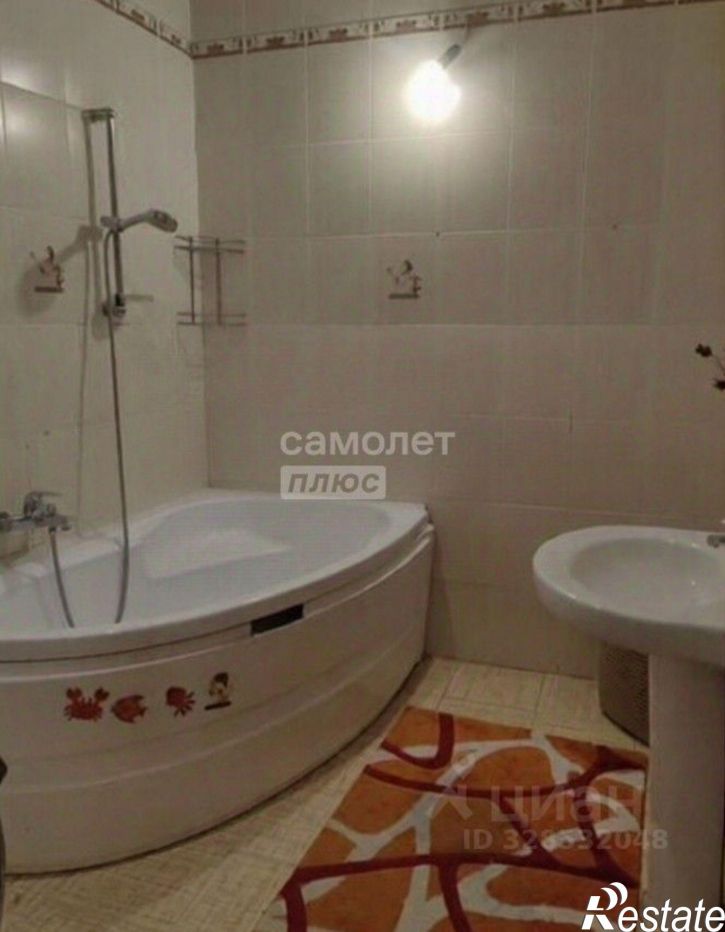 3-комн квартира улица Котельщиков, 2,  д. 2