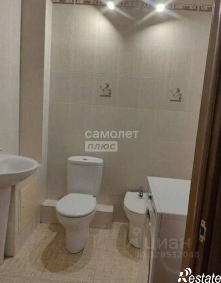 3-комн квартира улица Котельщиков, 2,  д. 2