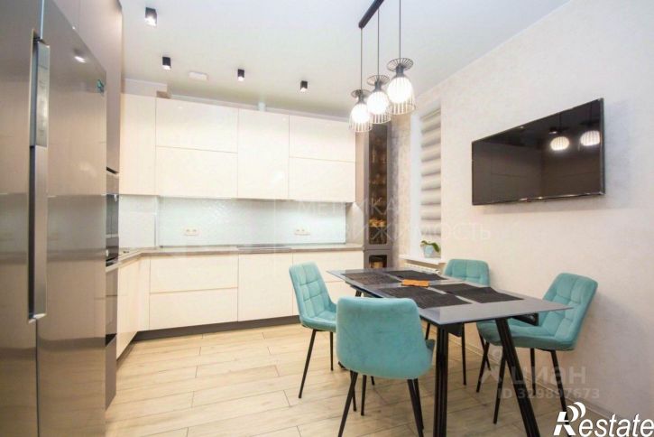 4-комн квартира улица Газодобытчиков, 19,  д. 19