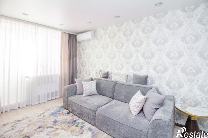 2-комн квартира ул Мельникайте, 135,  д. 135