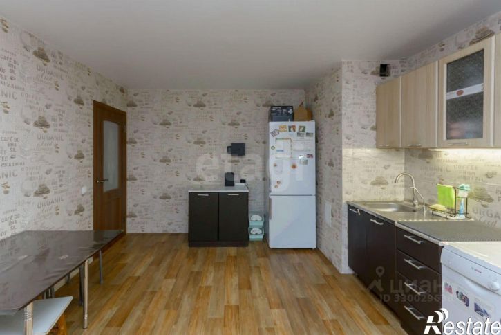 3-комн квартира Широтная улица, 172,  д. 172