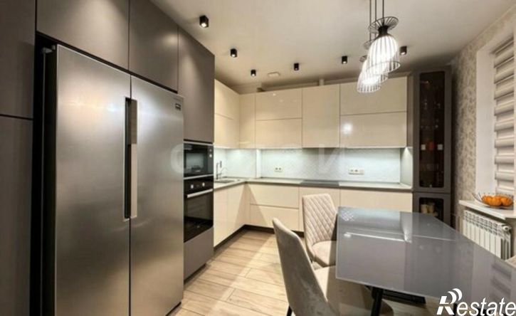 4-комн квартира улица Газодобытчиков, 19,  д. 19