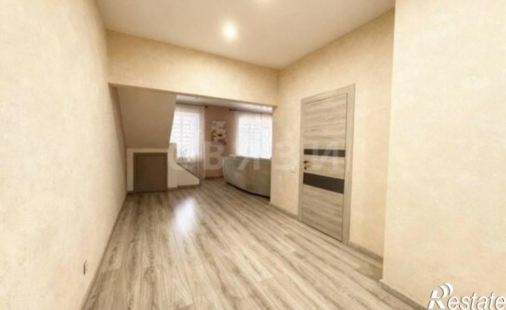 4-комн квартира улица Газодобытчиков, 19,  д. 19