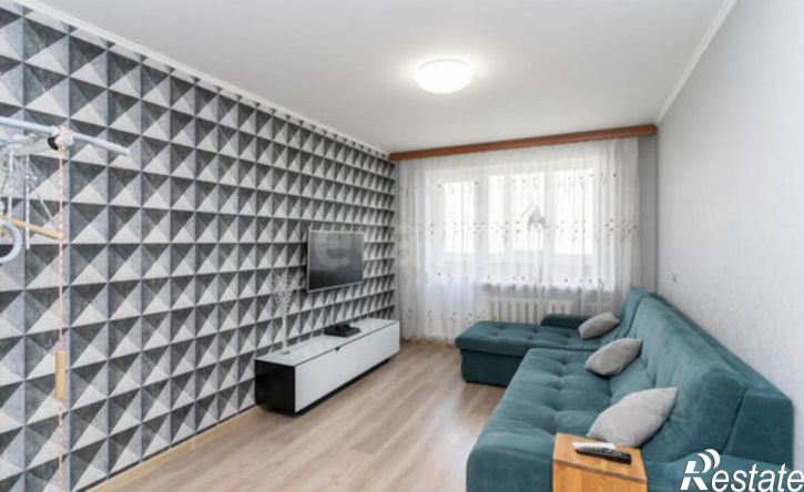 4-комн квартира Полевая улица, 27,  д. 27