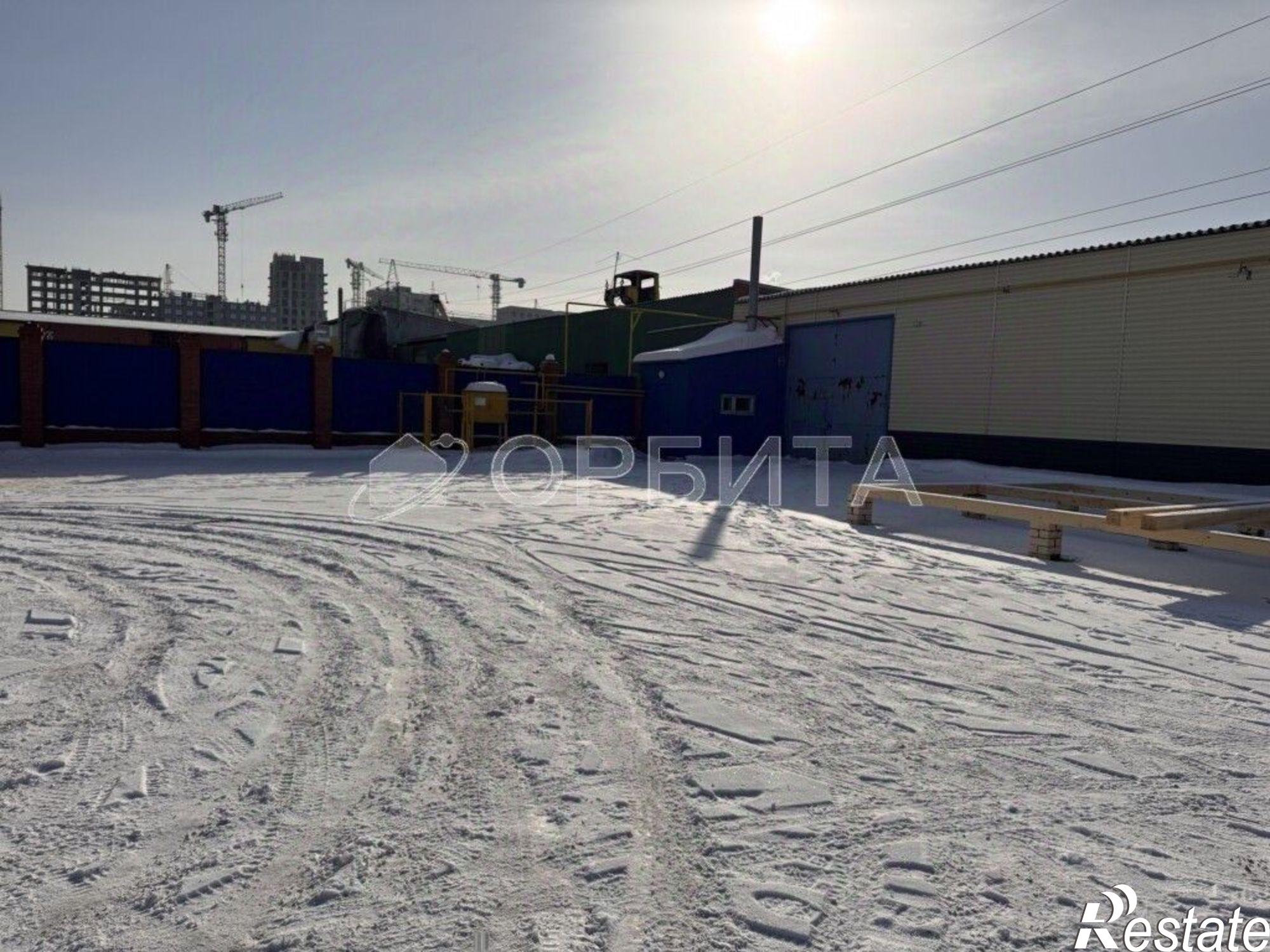 Купить офис, помещение под офис за 130 000 000 рублей на улица Республики, 206