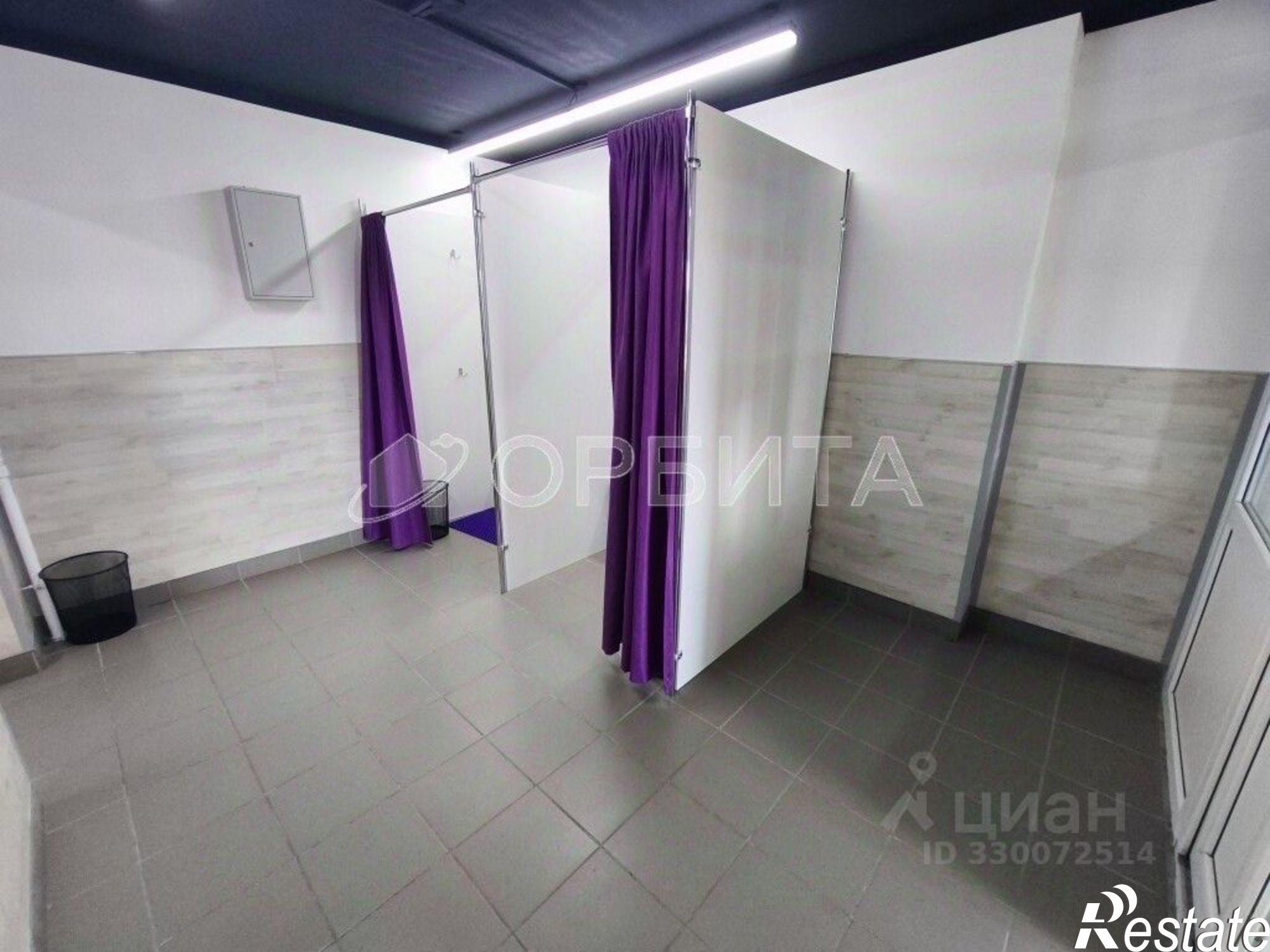 Купить торговое помещение за 8 240 100 рублей на ул Алексея Леонова, 30