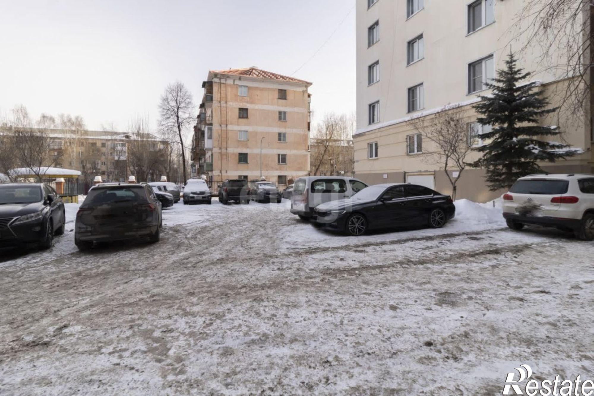Купить офис, помещение под офис за 8 473 010 рублей на ул Республики, 171 2